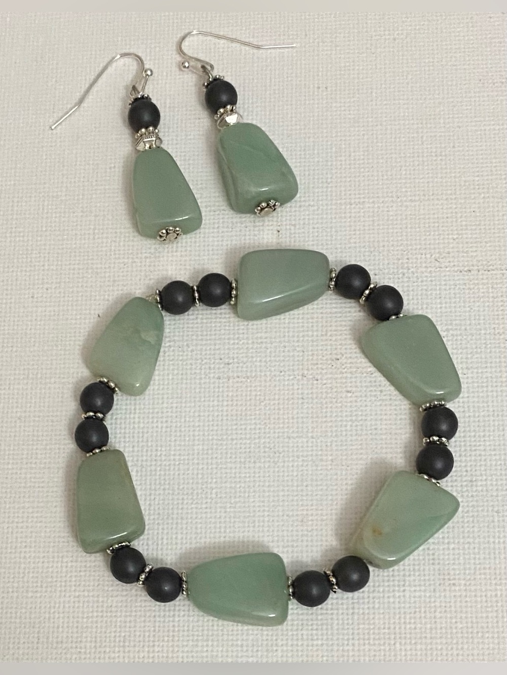 NEW Green Aventurine & Black Czech crystals bracelet and earrings set